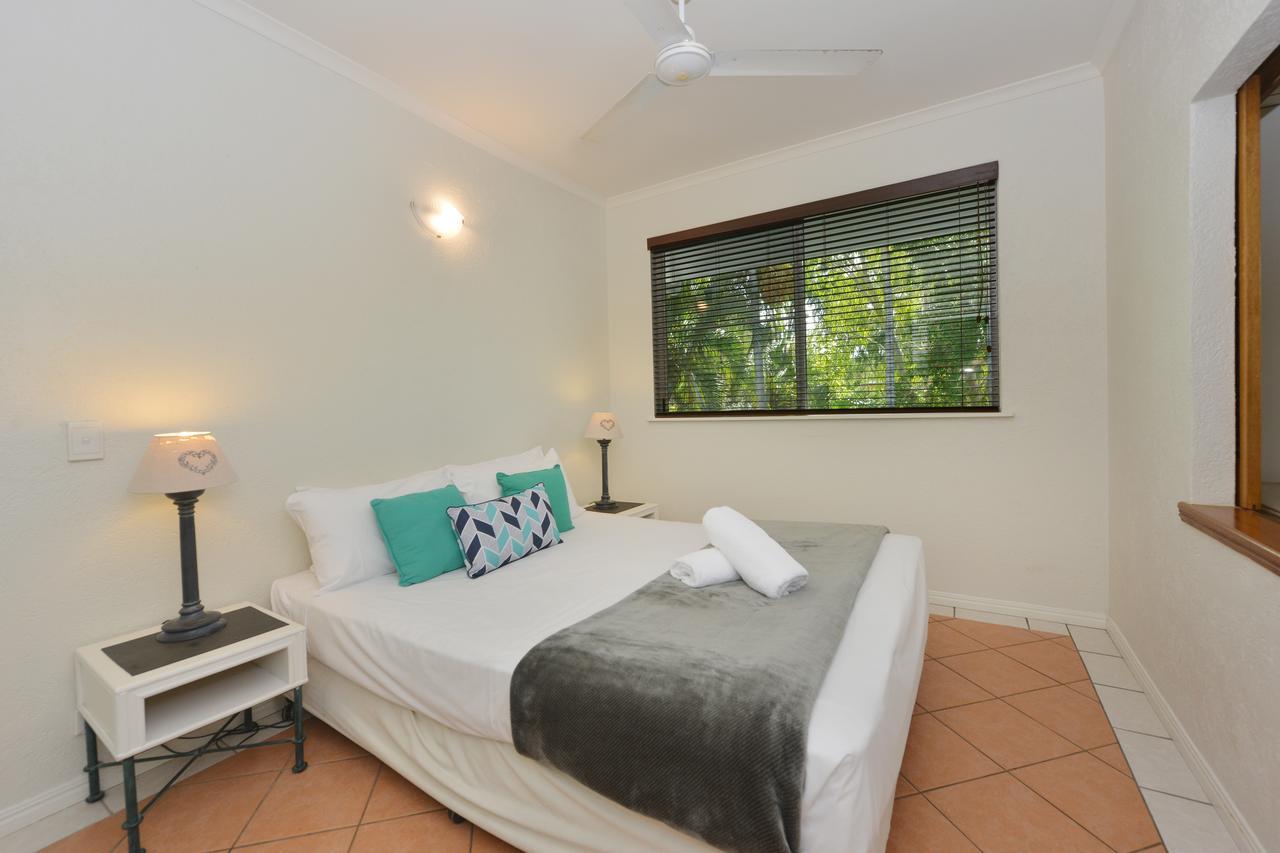 Seascape Holidays - Coral Apartments Port Douglas Eksteriør bilde